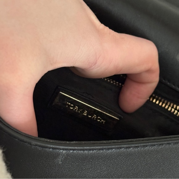 Tory Burch Fleming Geo Diamond Quilted Bag - Picture 10 of 12